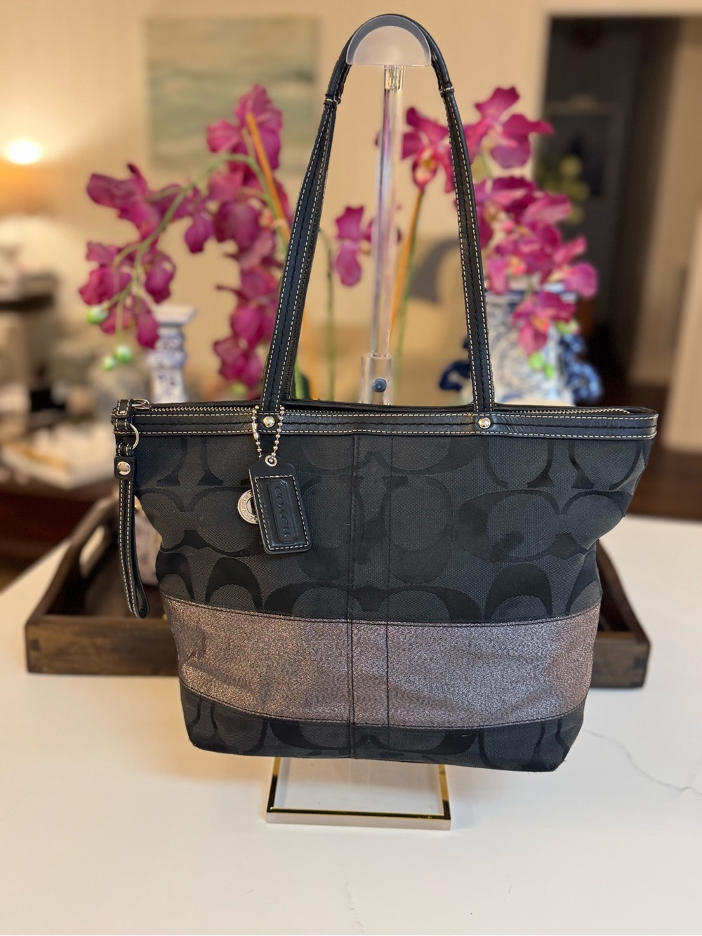 🖤🩶 COACH BLACK CANVAS LOGO TOTE!🖤🩶